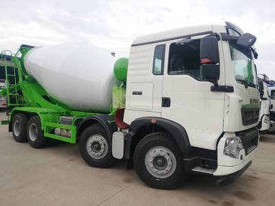 云南省丽江市12方水泥搅拌车与10方轻量化混凝土罐车市场价格分析